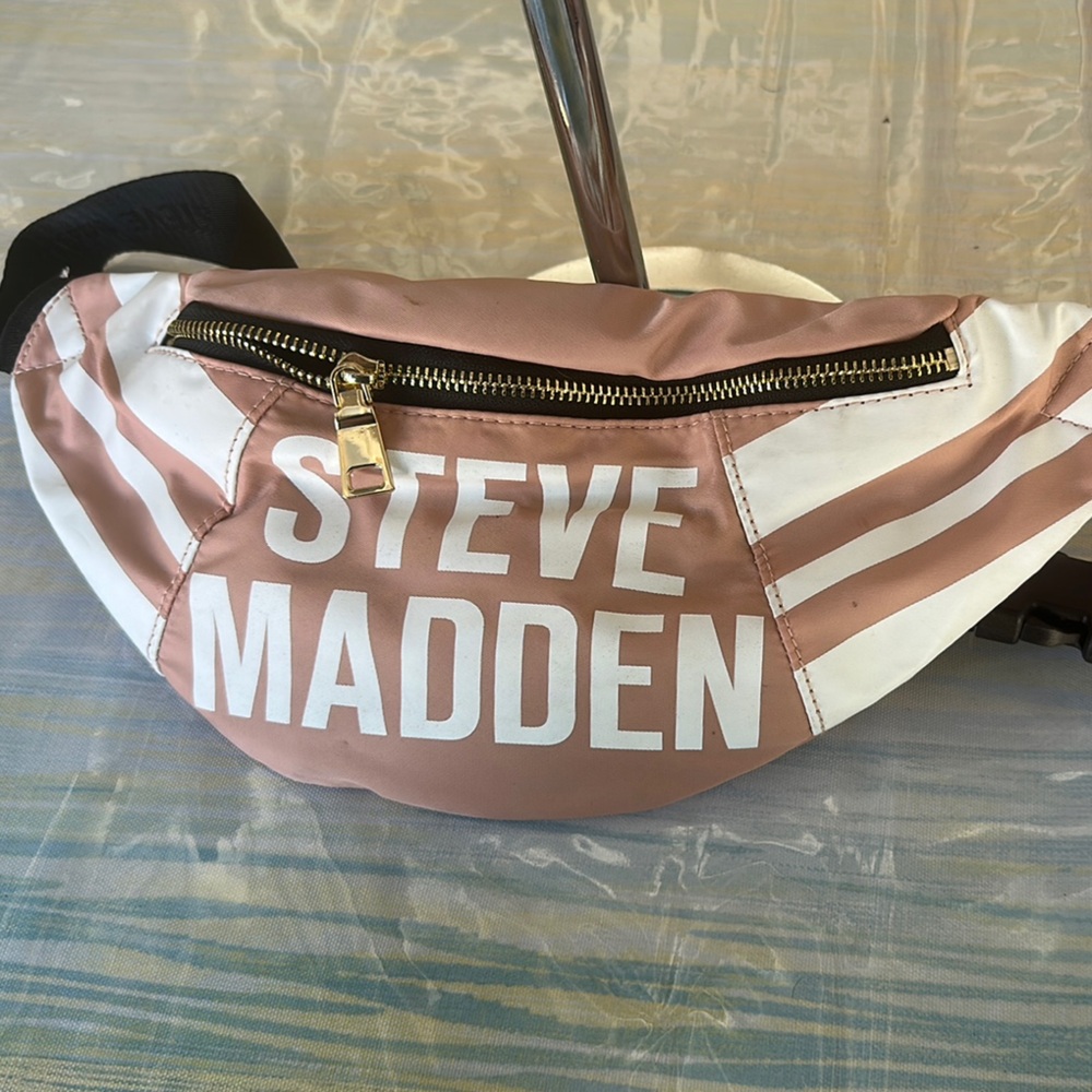 Steve Madden Blush and White Crossbody Bag